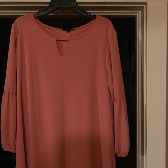 Dress - Picture 2 of 3